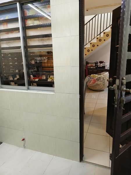 Rumah Teres untuk Dijual di Taman Kluang Indah (Kluang) - Jennifer Ng - Entrance - PropertyGuru.com.my