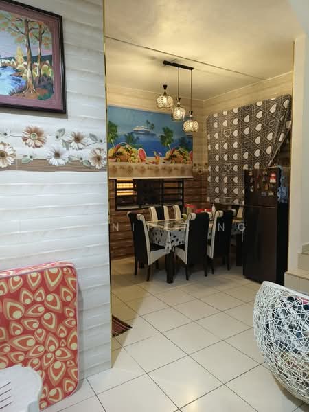 Rumah Teres untuk Dijual di Taman Kluang Indah (Kluang) - Jennifer Ng - Dining Room - PropertyGuru.com.my