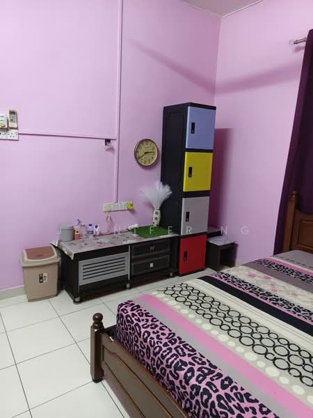 Rumah Teres untuk Dijual di Taman Kluang Indah (Kluang) - Jennifer Ng - Bedroom - PropertyGuru.com.my