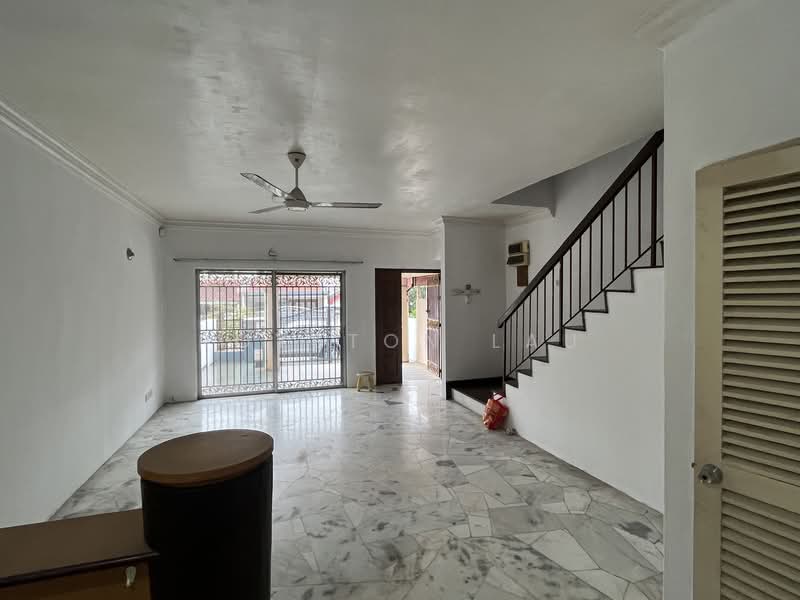Rumah Teres 2 Tingkat untuk Dijual di Bandar Country Homes (Rawang) - Royston Lau - PropertyGuru.com.my