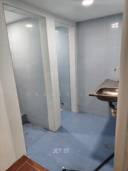 Shop for Rent in Bandar Puteri Klang (Klang) - Cassey Lim - Bathroom - PropertyGuru.com.my