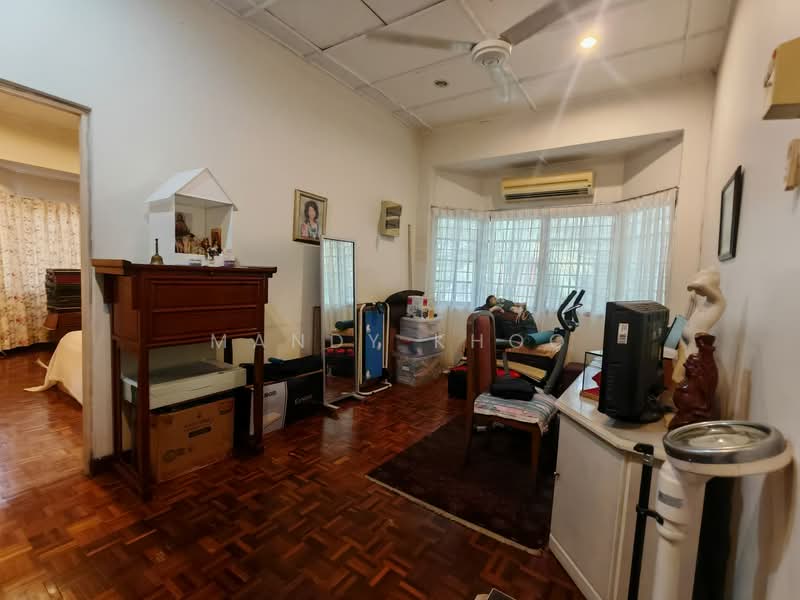 Rumah Teres 2 Tingkat untuk Dijual di Taman TAR (Tun Abdul Razak) (Ampang) - Mandy Khoo - Living Room - PropertyGuru.com.my