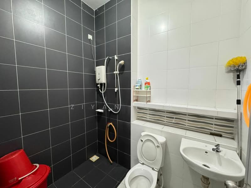 Rumah Teres 2 Tingkat untuk Dijual di Taman Setia Indah (Tebrau) - Ziyan Liew - Bathroom - PropertyGuru.com.my