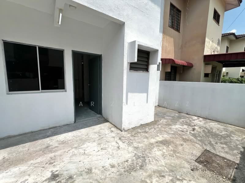 Rumah Teres 2 Tingkat untuk Dijual di Bandar Puncak Alam (Puncak Alam) - Isfarizal fazz - Exterior - PropertyGuru.com.my