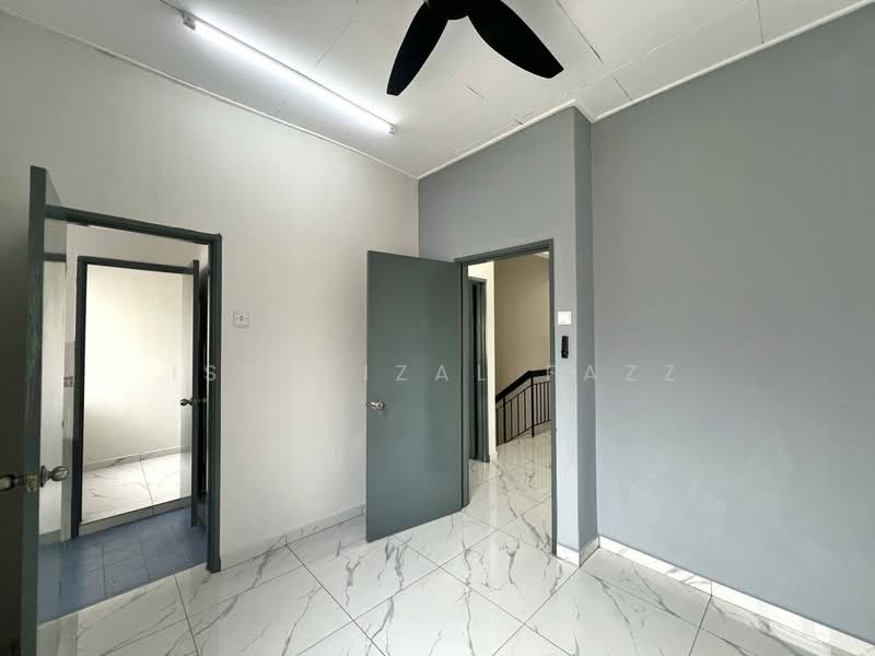 Rumah Teres 2 Tingkat untuk Dijual di Bandar Puncak Alam (Puncak Alam) - Isfarizal fazz - Interior - PropertyGuru.com.my