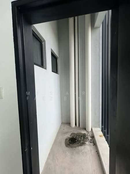 Kedai / Pejabat untuk Disewa di Cyberjaya (Selangor) - Md Syahrul Faez Bin Manan - Balcony - PropertyGuru.com.my