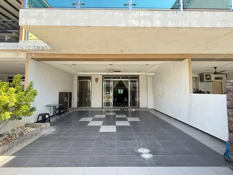 Rumah Teres 2 Tingkat untuk Dijual di Taman Bukit Kepayang (Bukit Kepayang) - Nabil Hamzah - Exterior - PropertyGuru.com.my