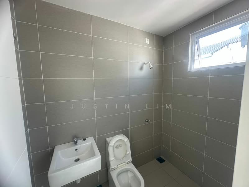 Rumah Teres 2 Tingkat untuk Disewa di Bandar Sri Sendayan (Negeri Sembilan) - Justin Lim - Bathroom - PropertyGuru.com.my
