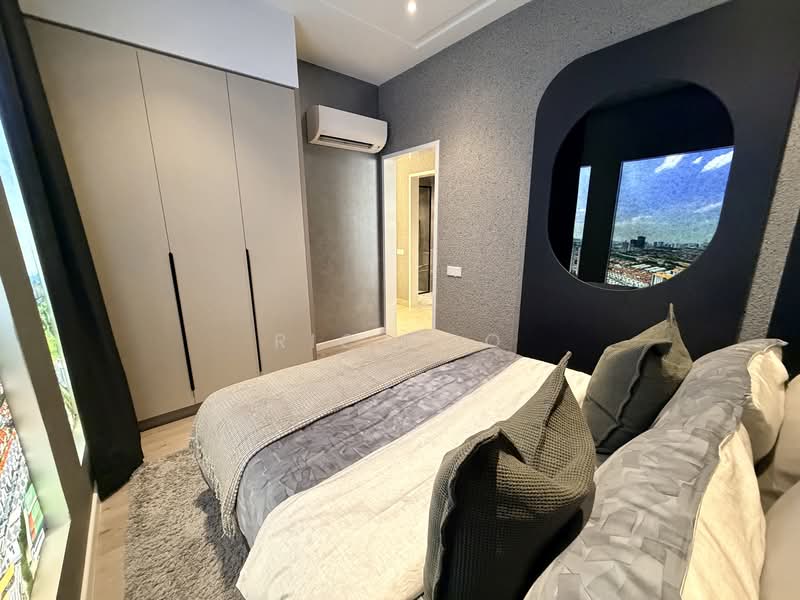 Servis Apartment untuk Dijual di The Queenwoodz @ Bukit Jalil - Ric Foo - Bright Second Bedroom - PropertyGuru.com.my