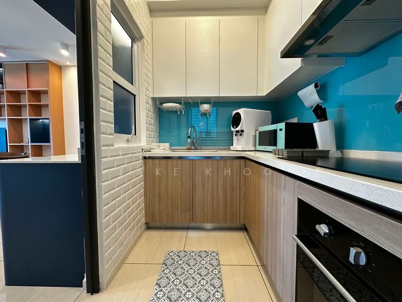 Condominium for Rent at Queens Residences Q1 @ Queens Waterfront - Jake Khoo - Kitchen - PropertyGuru.com.my