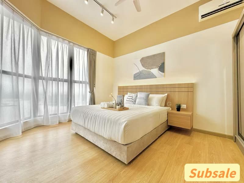 Condominium for Sale at Bay Laurel @ Country Garden Danga Bay - Vicky Wong - Bedroom - PropertyGuru.com.my