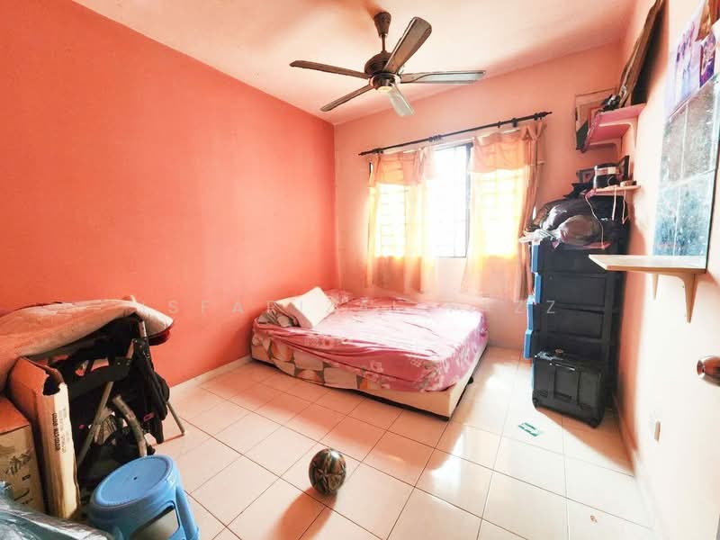 Apartment for Sale at Laguna Biru - Isfarizal fazz - Bedroom - PropertyGuru.com.my