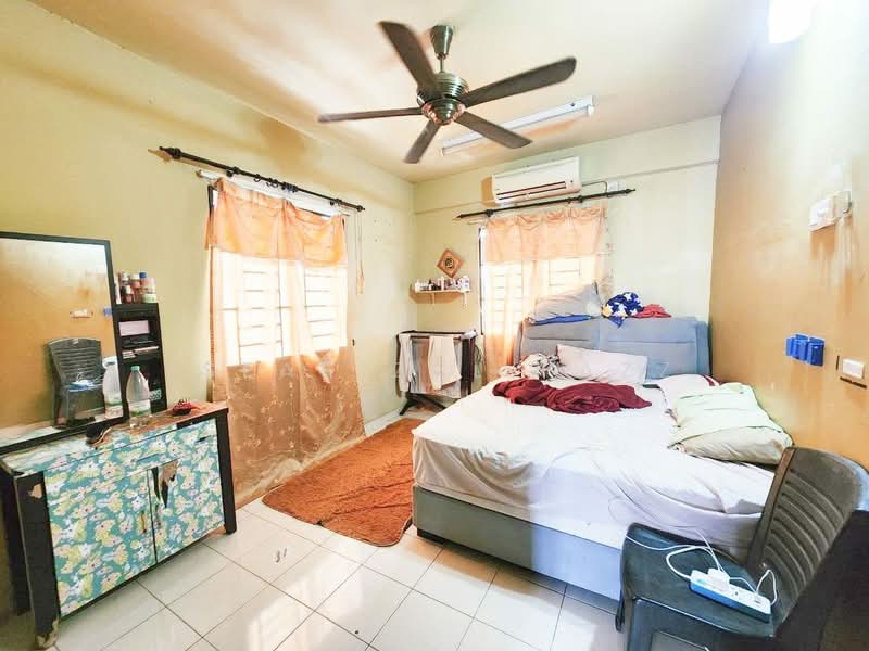Apartment for Sale at Laguna Biru - Isfarizal fazz - Bedroom - PropertyGuru.com.my