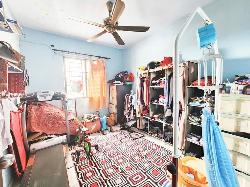 Apartment for Sale at Laguna Biru - Isfarizal fazz - Bedroom - PropertyGuru.com.my
