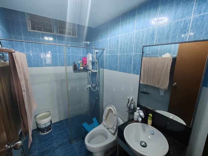 Apartment for Sale at Indah Court Apartment - Fion Lee - Bathroom - PropertyGuru.com.my