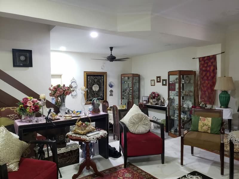 Rumah Teres 2 Tingkat untuk Dijual di Taman Uda Jaya (Ampang) - Jagger Moo - Living Room - PropertyGuru.com.my