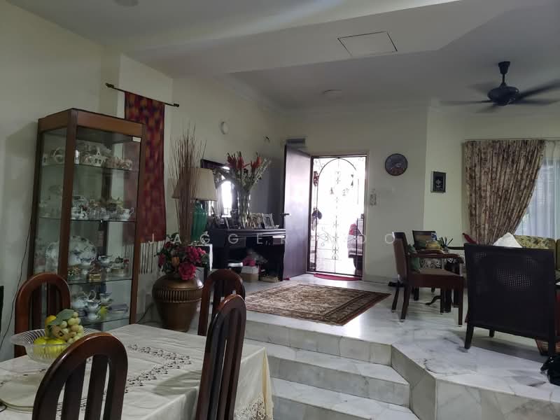 Rumah Teres 2 Tingkat untuk Dijual di Taman Uda Jaya (Ampang) - Jagger Moo - Living Room - PropertyGuru.com.my