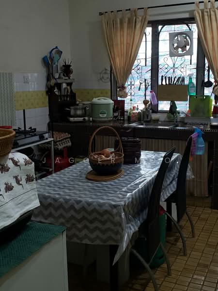 Rumah Teres 2 Tingkat untuk Dijual di Taman Uda Jaya (Ampang) - Jagger Moo - Kitchen - PropertyGuru.com.my