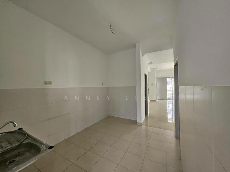 2-storey Terraced House for Sale in Johor Bahru (Johor) - Annly Liew - Kitchen - PropertyGuru.com.my