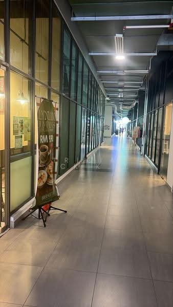 Kedai untuk Disewa di Subang Jaya (Selangor) - Tricia Peck Kwan Lim - Corridor - PropertyGuru.com.my