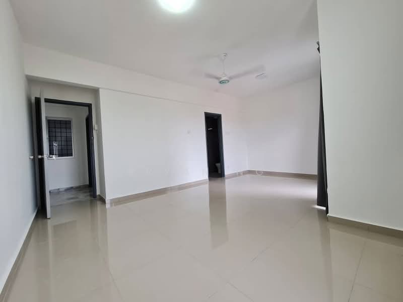 Kondominium untuk Dijual di Menara Alpha - Bryan Ng - Living Room - PropertyGuru.com.my