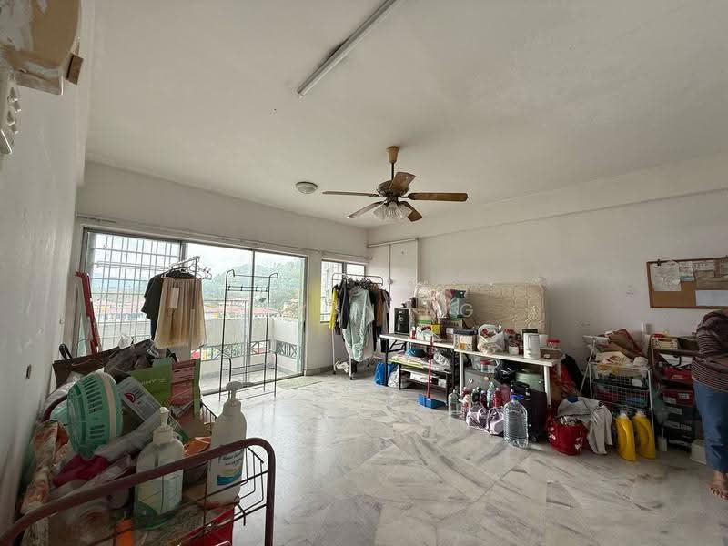 Kondominium untuk Dijual di Menara Alpha - Bryan Ng - Living Room - PropertyGuru.com.my
