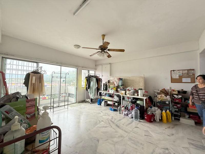 Kondominium untuk Dijual di Menara Alpha - Bryan Ng - Living Room - PropertyGuru.com.my