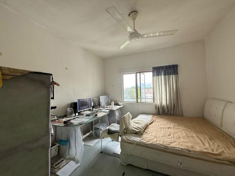 Kondominium untuk Dijual di Menara Alpha - Bryan Ng - Bedroom - PropertyGuru.com.my