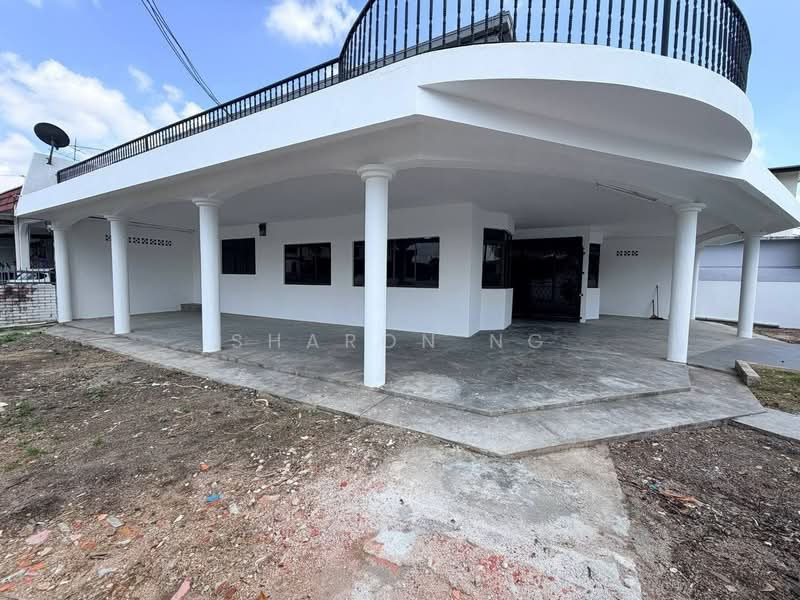 Rumah Teres 2 Tingkat untuk Dijual di Taman Johor Jaya (Johor Bahru) - Sharon Ng - Exterior - PropertyGuru.com.my