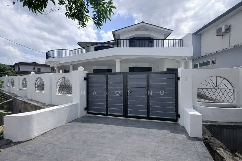 Rumah Teres 2 Tingkat untuk Dijual di Taman Johor Jaya (Johor Bahru) - Sharon Ng - Exterior - PropertyGuru.com.my