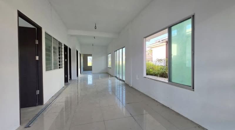 Untuk Dijual - Matang - Moyan Single Storey Terrace & Semi-D