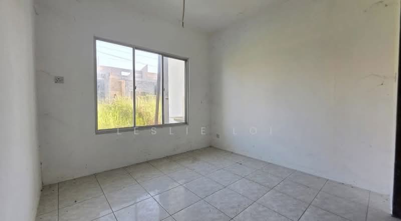 Untuk Dijual - Matang - Moyan Single Storey Terrace & Semi-D