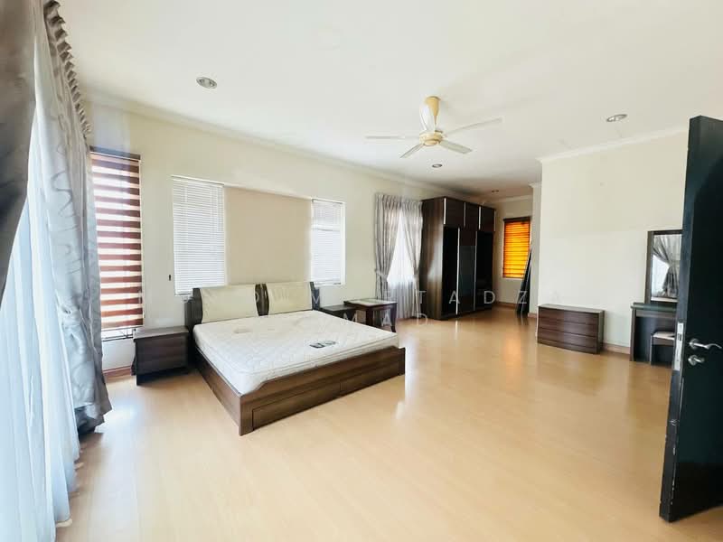 Semi-Detached House for Sale in Puncak Bangi (Bandar Baru Bangi) - Mohd Mortadza Ahmad - PropertyGuru.com.my
