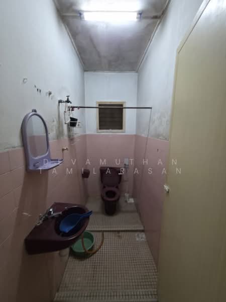 Bungalow for Sale in SS1 (Petaling Jaya) - Devamuthan Tamilarasan - Bathroom - PropertyGuru.com.my