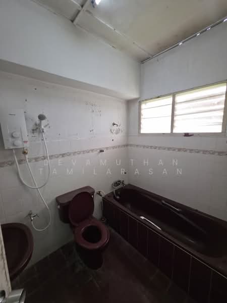 Bungalow for Sale in SS1 (Petaling Jaya) - Devamuthan Tamilarasan - Bathroom - PropertyGuru.com.my