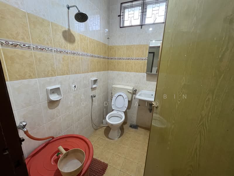 Rumah Teres 2 Tingkat untuk Dijual di SS12 (Subang Jaya) - Faizal Shah Bin Mohd Said - Bathroom - PropertyGuru.com.my