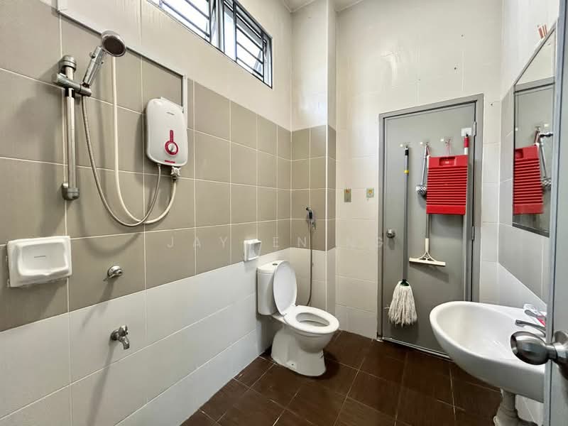 2-storey Terraced House for Sale in Taman Nusa Sentral (Iskandar Puteri (Nusajaya)) - Jayden Ng - Bathroom - PropertyGuru.com.my