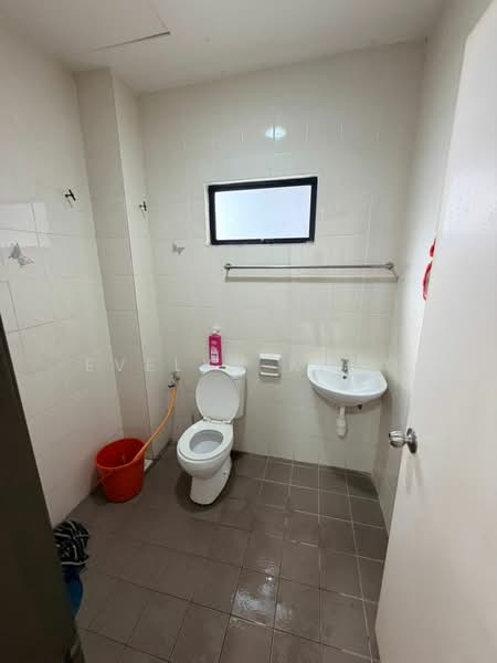 2-storey Terraced House for Sale in Saujana Rawang (Rawang) - Evelyn Khoo - Bathroom - PropertyGuru.com.my