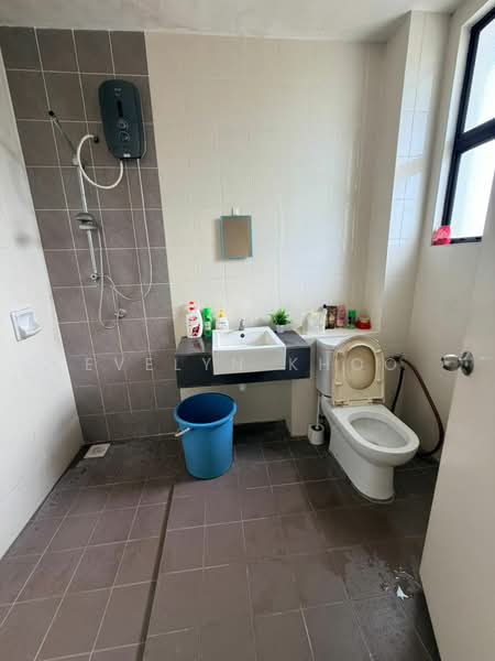 2-storey Terraced House for Sale in Saujana Rawang (Rawang) - Evelyn Khoo - Bathroom - PropertyGuru.com.my