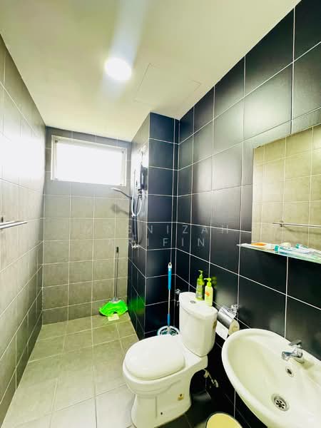 Servis Apartment untuk Dijual di The Zizz @ Damansara North - Masnizah Arifin - Bathroom - PropertyGuru.com.my