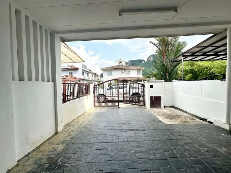 Rumah Teres 2 Tingkat untuk Dijual di Batu Caves (Selangor) - Noraini Dahan - Exterior - PropertyGuru.com.my