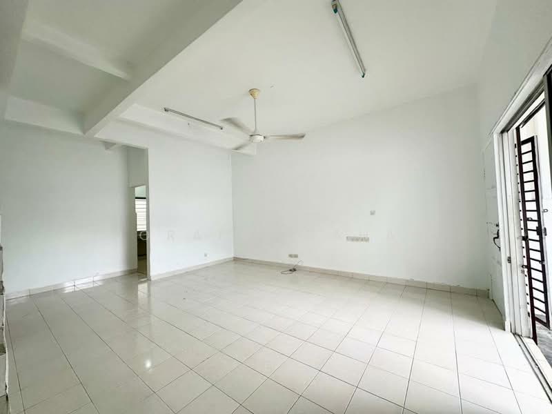 Rumah Teres 2 Tingkat untuk Dijual di Batu Caves (Selangor) - Noraini Dahan - Living Room - PropertyGuru.com.my