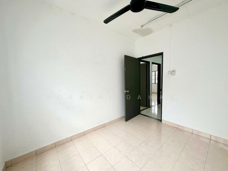 Rumah Teres 2 Tingkat untuk Dijual di Batu Caves (Selangor) - Noraini Dahan - Interior - PropertyGuru.com.my