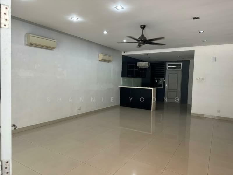 Rumah Teres 2 Tingkat untuk Dijual di Kota Kemuning (Shah Alam) - Shannie Yoong - Living Room - PropertyGuru.com.my