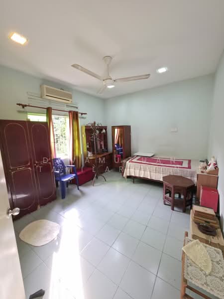 Rumah Banglo untuk Dijual di Seksyen 11 (Petaling Jaya) - Devamuthan Tamilarasan - Bedroom - PropertyGuru.com.my