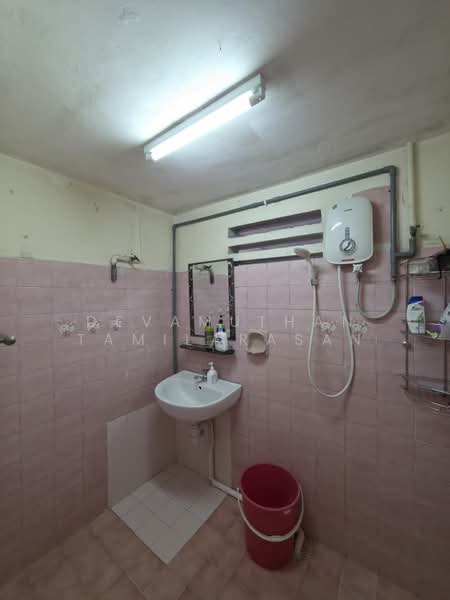 Rumah Banglo untuk Dijual di Seksyen 11 (Petaling Jaya) - Devamuthan Tamilarasan - Bathroom - PropertyGuru.com.my