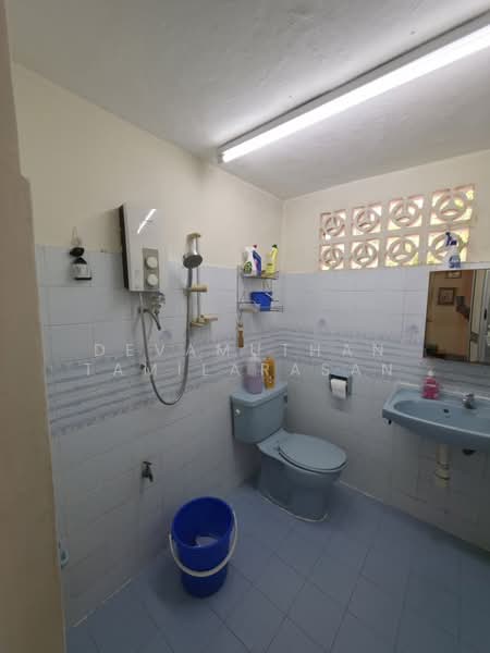Rumah Banglo untuk Dijual di Seksyen 11 (Petaling Jaya) - Devamuthan Tamilarasan - Bathroom - PropertyGuru.com.my