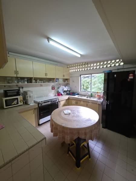 Rumah Banglo untuk Dijual di Seksyen 11 (Petaling Jaya) - Devamuthan Tamilarasan - Kitchen - PropertyGuru.com.my