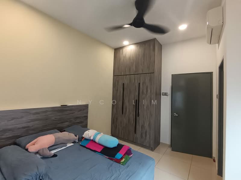 Kondominium untuk Dijual di Lavender Residences - Nyco Lim - Bedroom - PropertyGuru.com.my