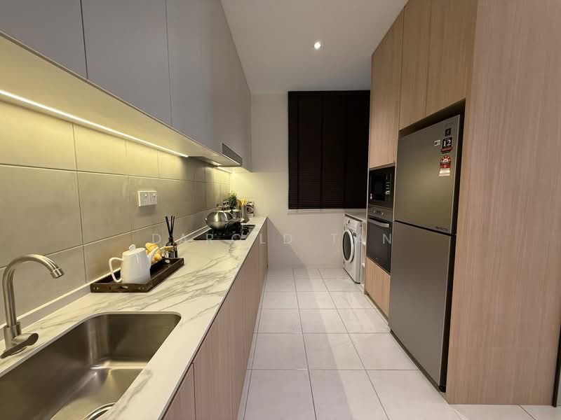 Apartment for Sale at Harbour View Residence - Darold Tan - Kitchen - PropertyGuru.com.my